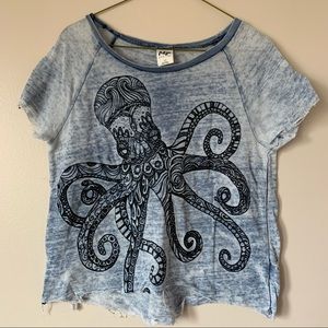 Blue Octopus Print Distressed Crop Tee